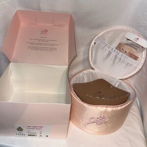 ABC Lightweight Triangle Shaper in Tawny